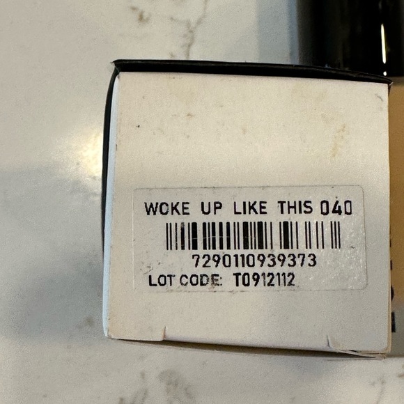 Ik Makiage Woke Up Like This Foundation - Picture 6 of 6